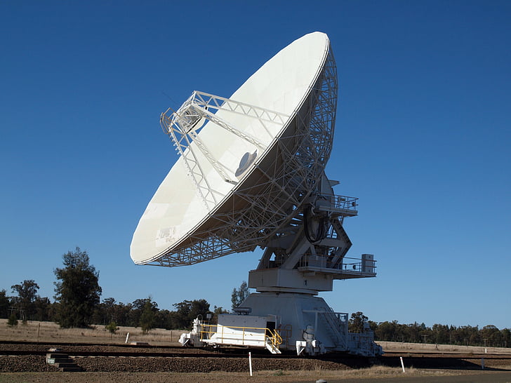 How to build a homemade radio telescope: an astronomer explains it to you step by step